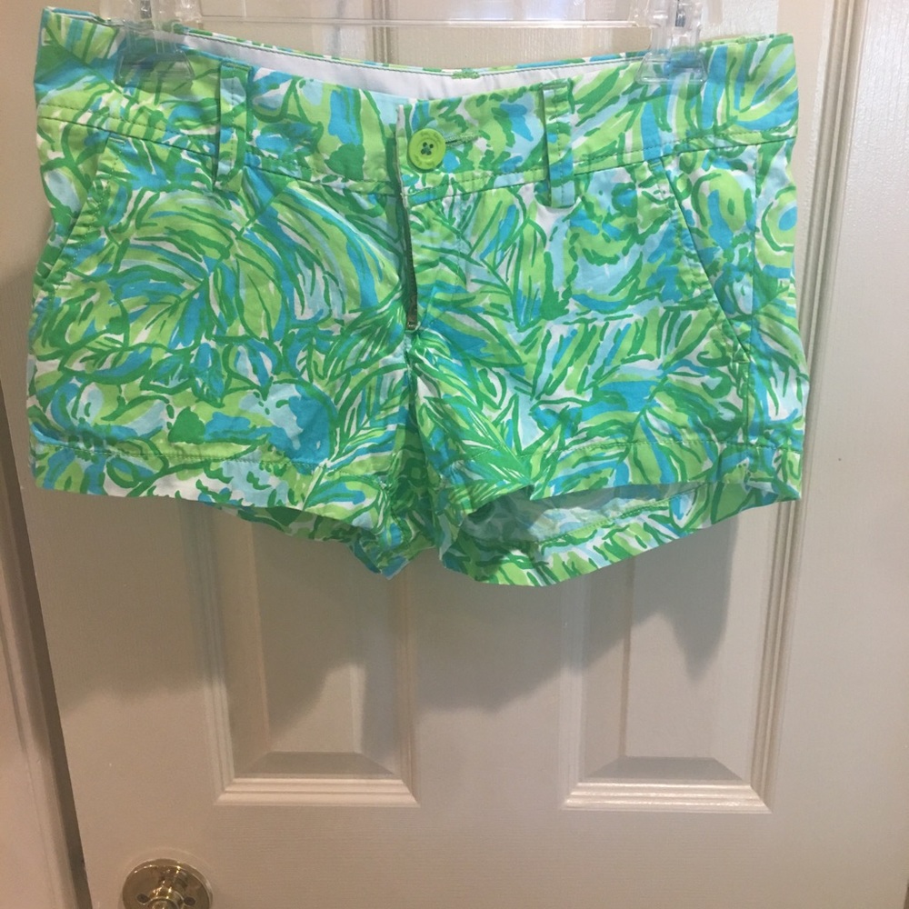 NEW LISTING 💚 Lilly Pulitzer Shorts the Walsh